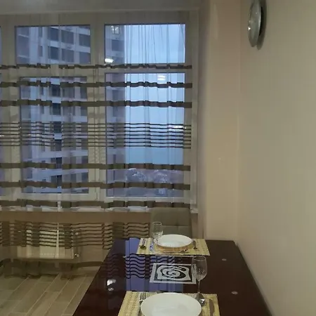 32 Zhemchuzhina Apartment