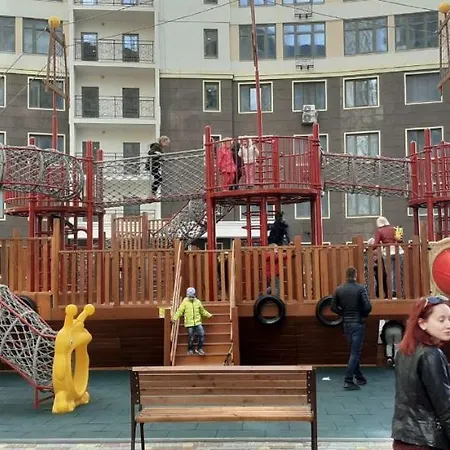 32 Zhemchuzhina Apartment
